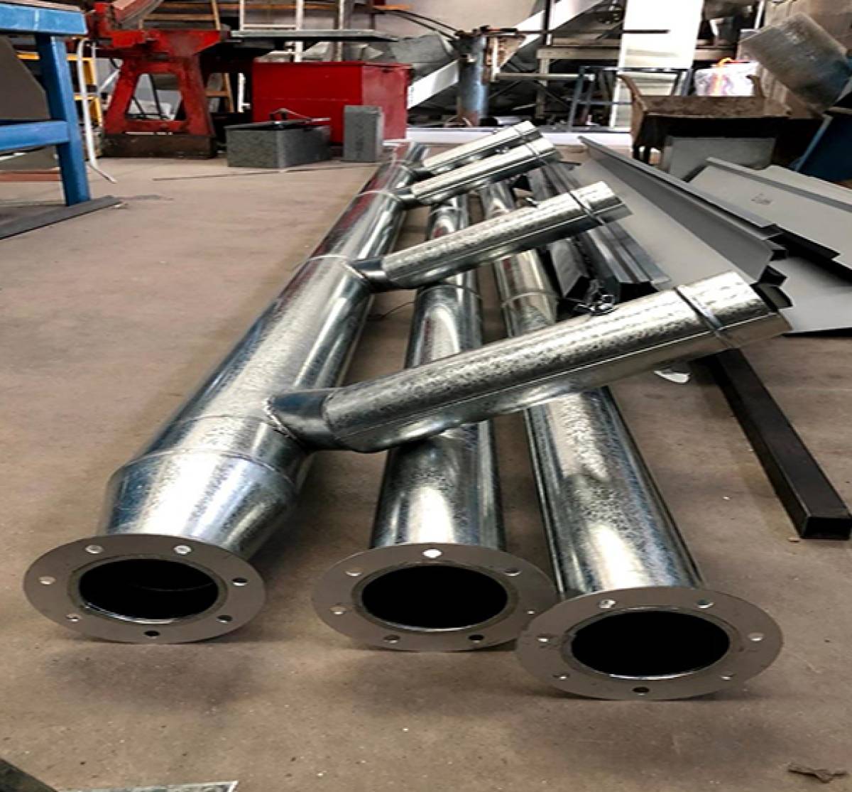 Ductos galvanizados con bridas y codos